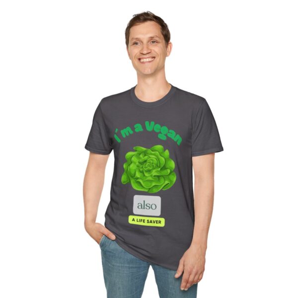 I am Vegan - Unisex-Softstyle-T-Shirt – Bild 2
