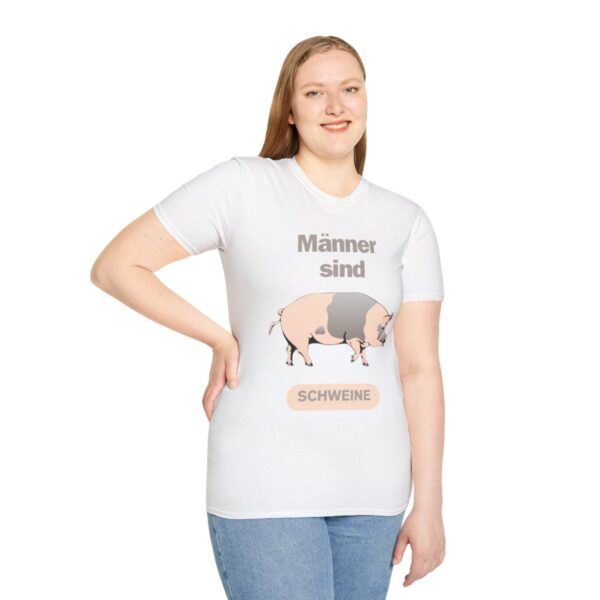 Männer sind Schweine  - Unisex-Softstyle-T-Shirt – Bild 5