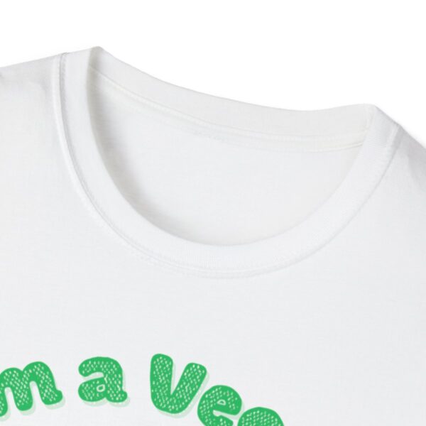 I am Vegan - ( Unisex-Softstyle-T-Shirt ) – Bild 3